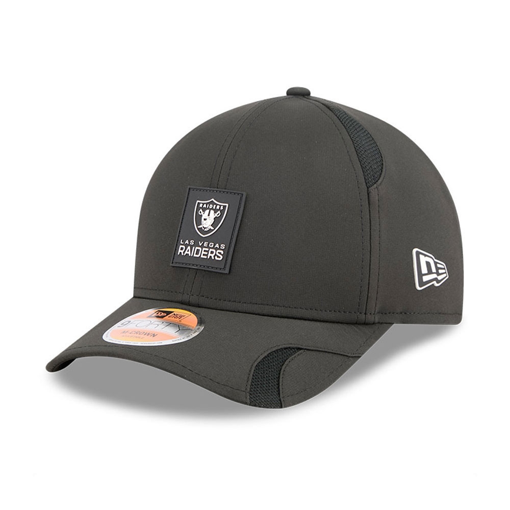 Las Vegas Raiders 2025 NFL On-Field Sideline 9FORTY M-Crown Snapback Cap Schwarz
