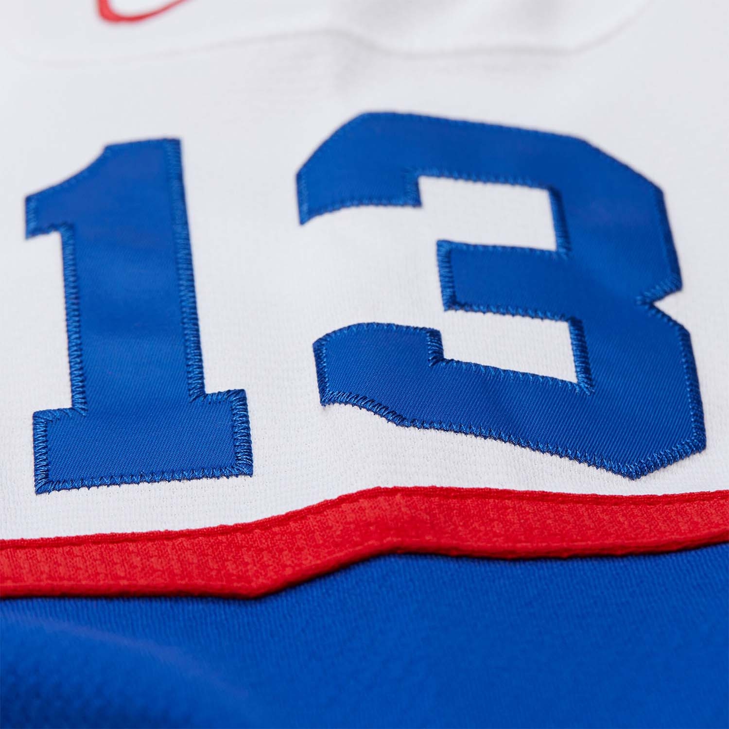 Bekleidung, Hemd, Nummer, Symbol, Text