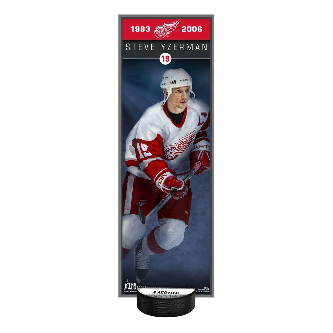 Steve Yzerman Detroit Red Wings NHL Alumni Deco Plaque & Holder