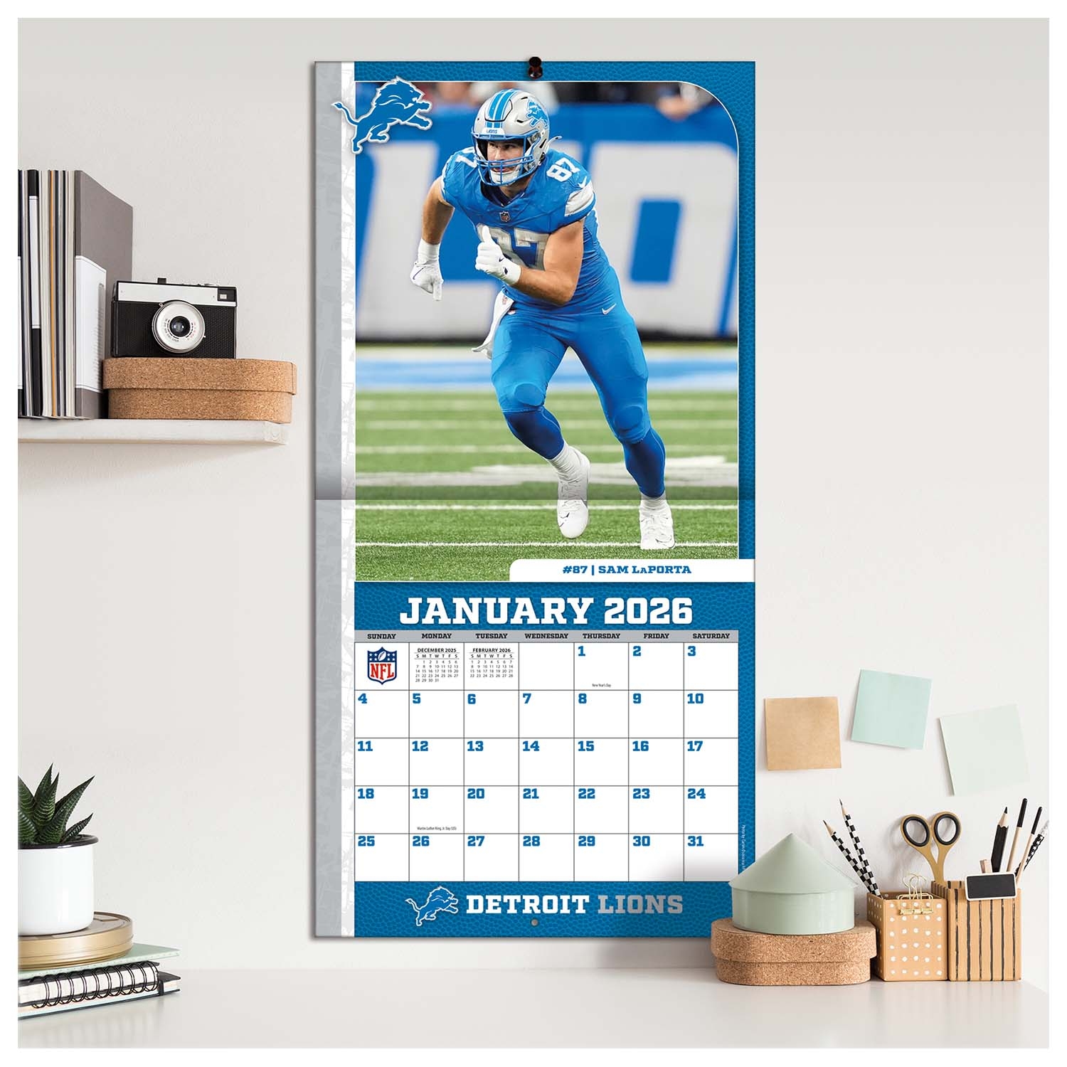 Handschuh, Text, Helm, Kalender, Person