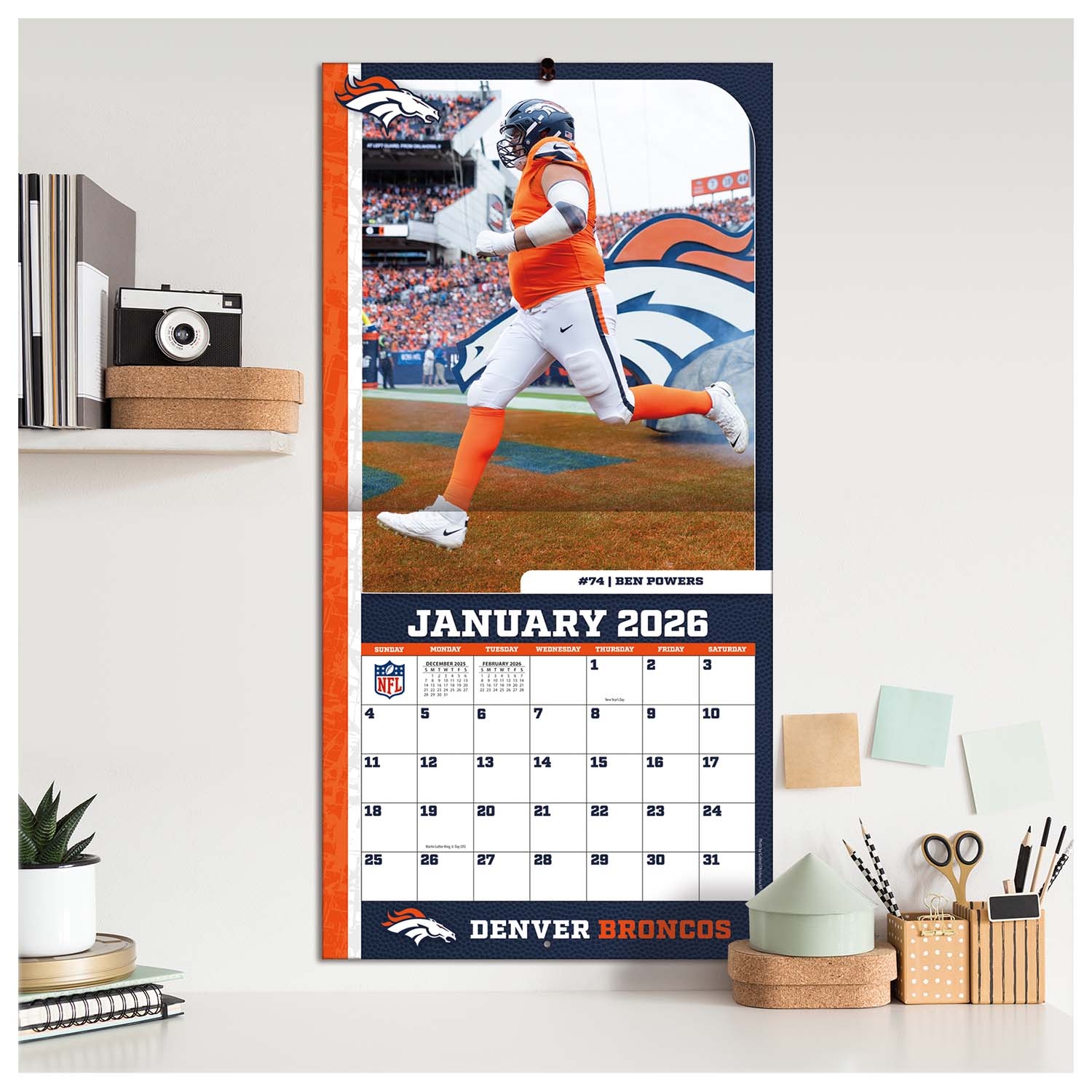 Handschuh, Helm, Text, Person, Schuh