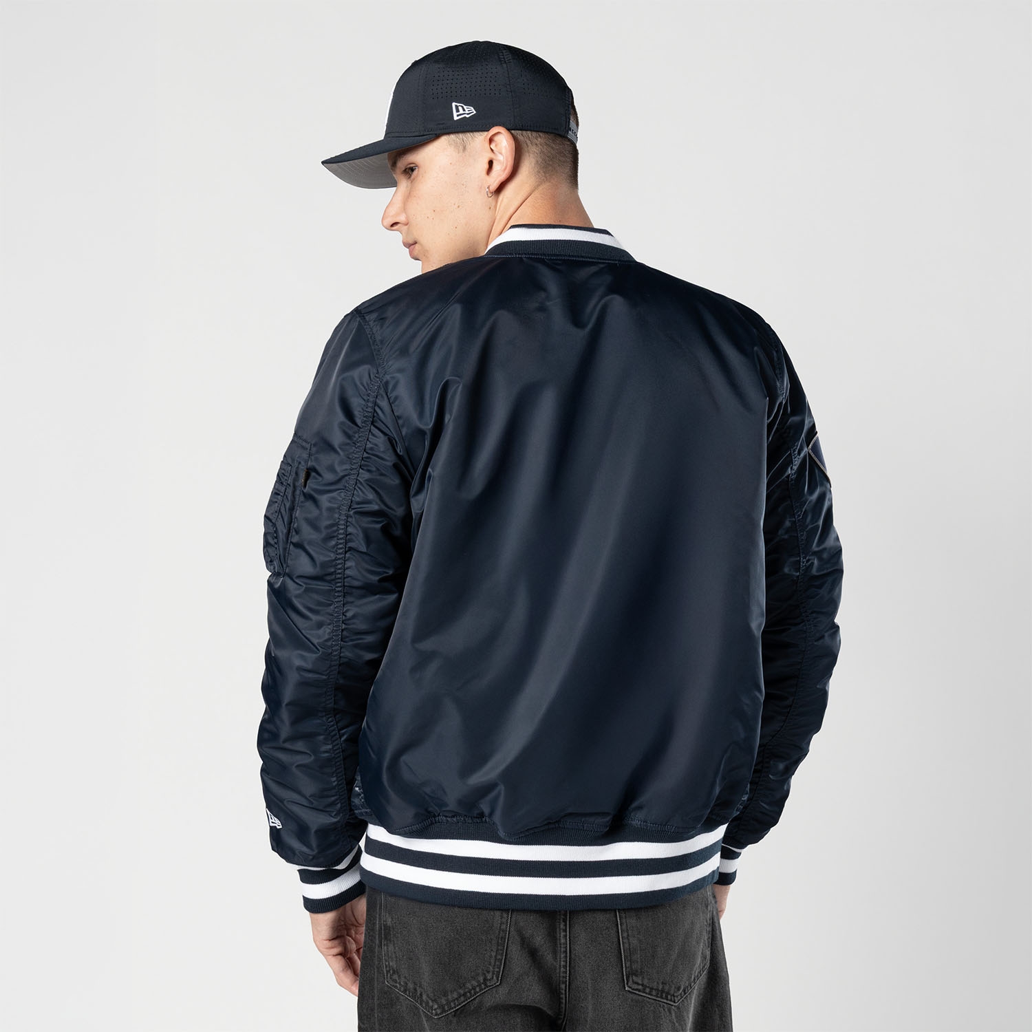 Mantel, Jacke, Mütze, Hut, Baseball-Kappe