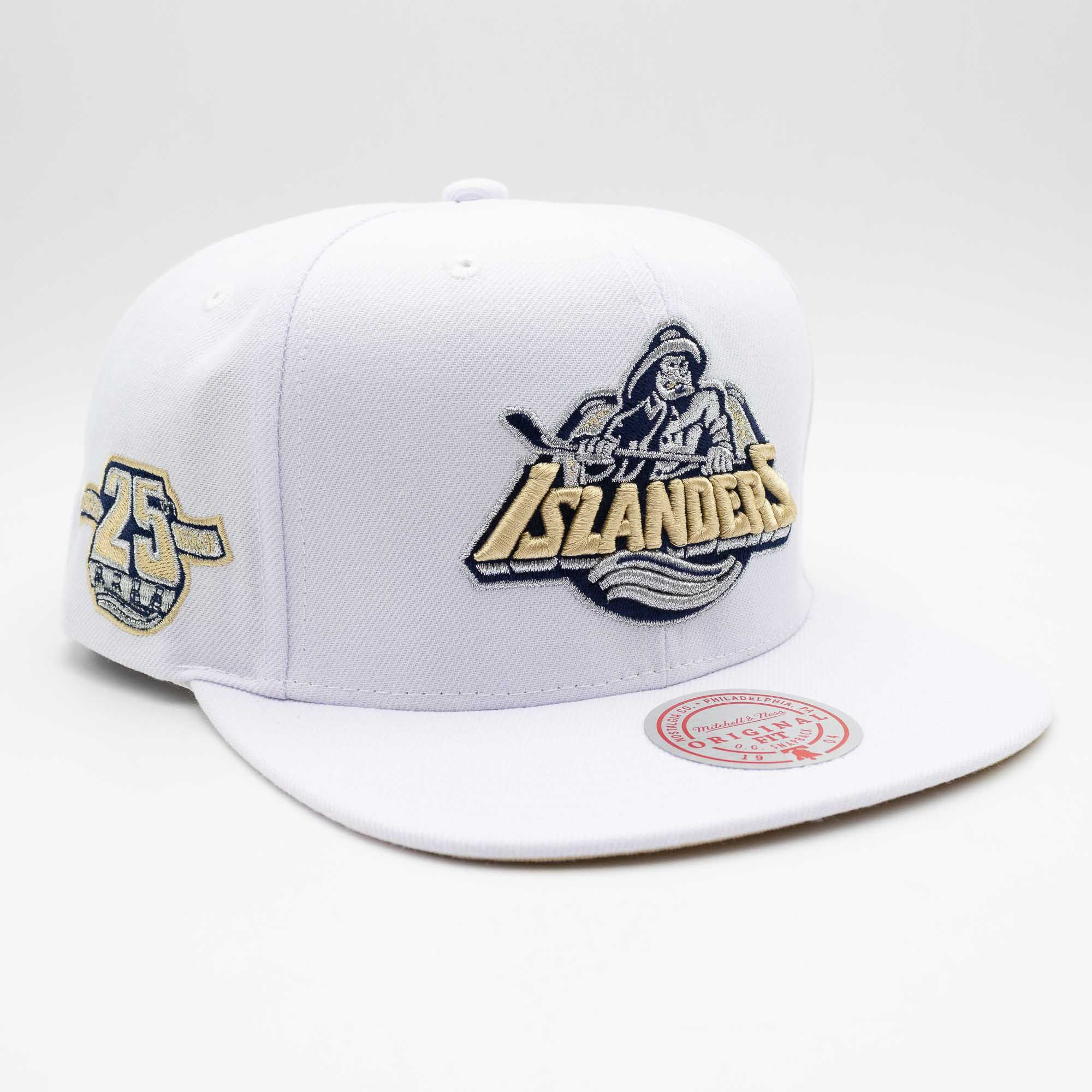 New York Islanders Winter White Mitchell & Ness Snapback NHL Cap